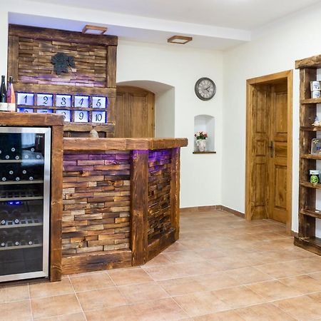Penzion Ruze Benesov nad Ploucnici エクステリア 写真