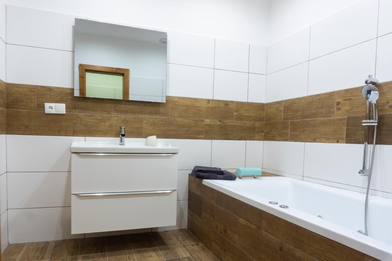Penzion Ruze Benesov nad Ploucnici エクステリア 写真